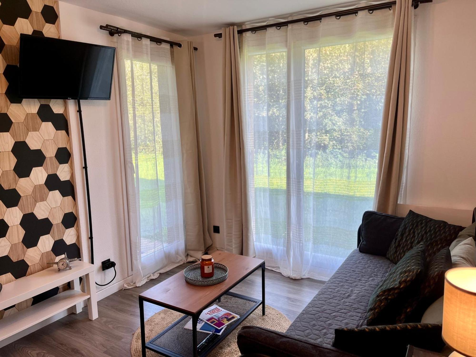 Appartement Le Freya Avec Terrasse A 5 Min Honfleur - Piscine - Parking - Wifi Équemauville Exterior foto
