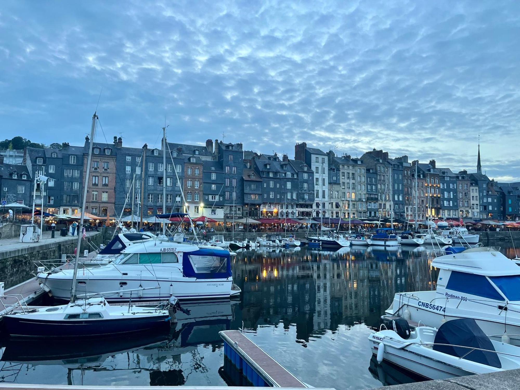 Appartement Le Freya Avec Terrasse A 5 Min Honfleur - Piscine - Parking - Wifi Équemauville Exterior foto
